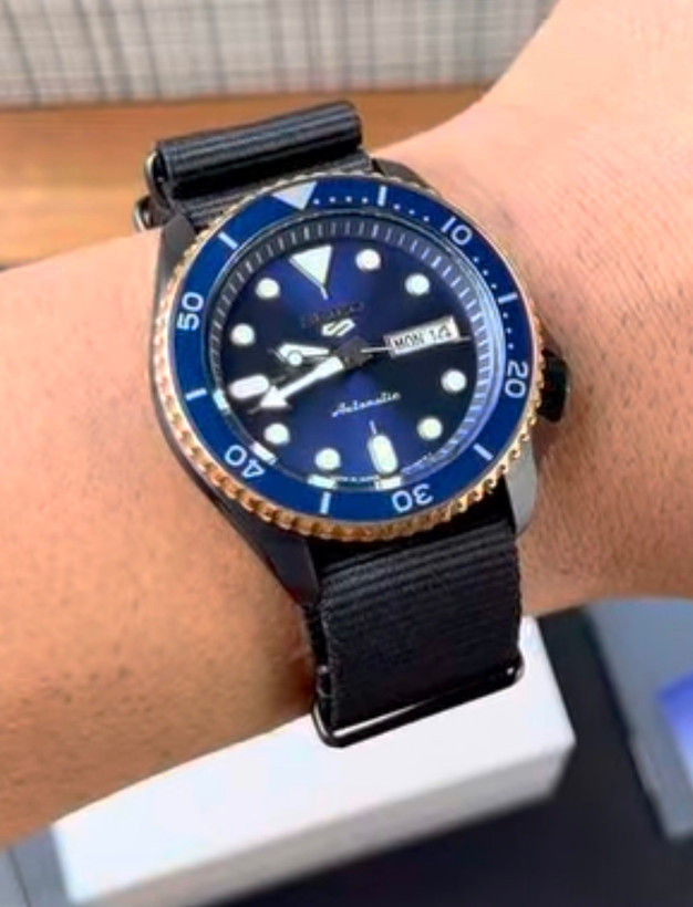 ساعت مچی سیکو مردانه SEIKO SBSA098